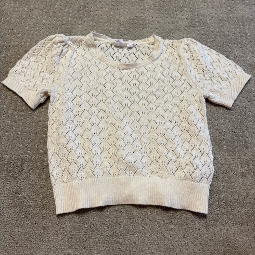 Girls Gap size Large top off white cream.